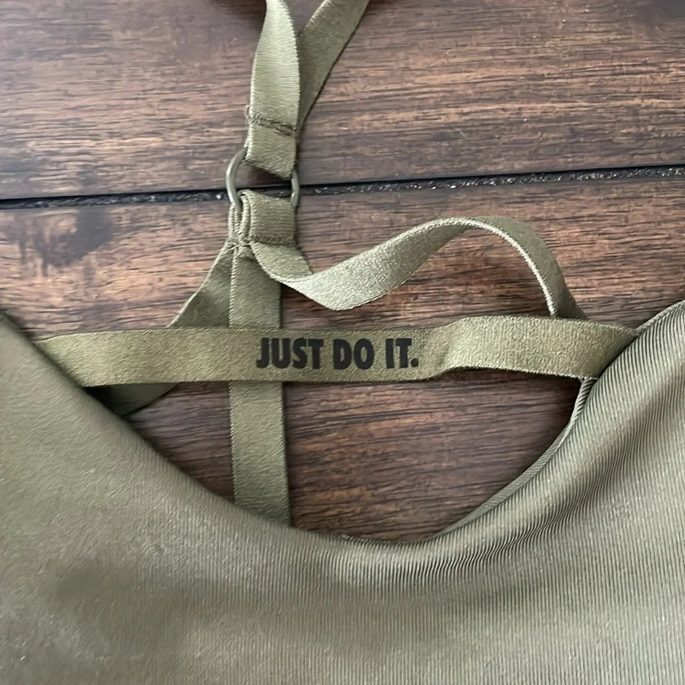 Army green Nike sports bra size medium m strapped straps